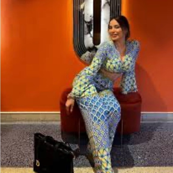 ZARA 🔥2 PIECE SET 🔥 BLOGGERS’ FAVORITE PRINT TOP WITH KNOT & WIDE LEG PANTS - Picture 6 of 16